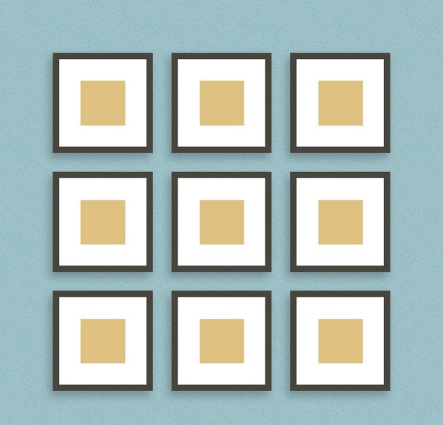 Decor phòng bằng khung ảnh theo cách xếp khung ảnh cùng kích thước theo trật tự đối xứng